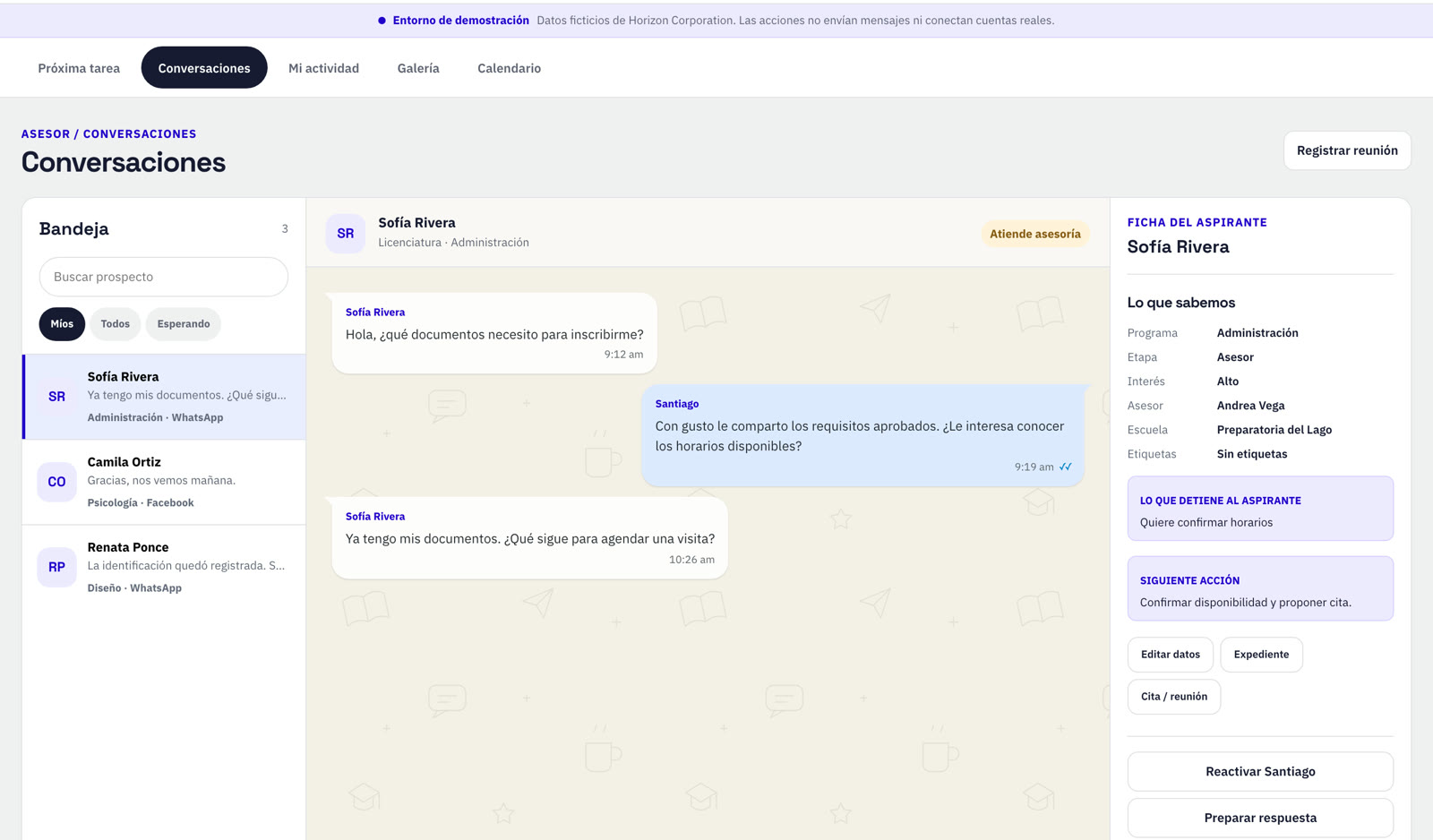 Bandeja de conversaciones con la ficha del prospecto
